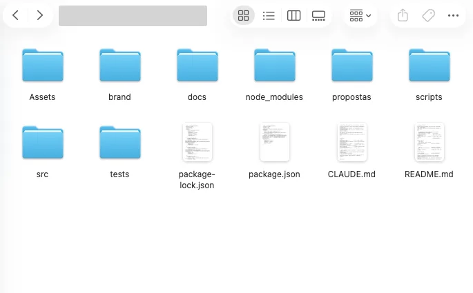 Conteúdo da pasta: as subpastas Assets, brand, docs, node_modules, propostas, scripts, src e tests, mais os arquivos package-lock.json, package.json, CLAUDE.md e README.md